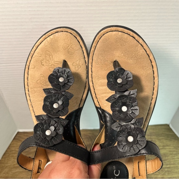 BOC Black Leather Ankle Strap Thong Sandals With Flowers Size 8 - Picture 10 of 12